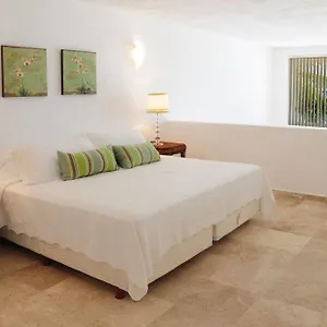https://ocean-plaza-condos.quintano-roohotels.com